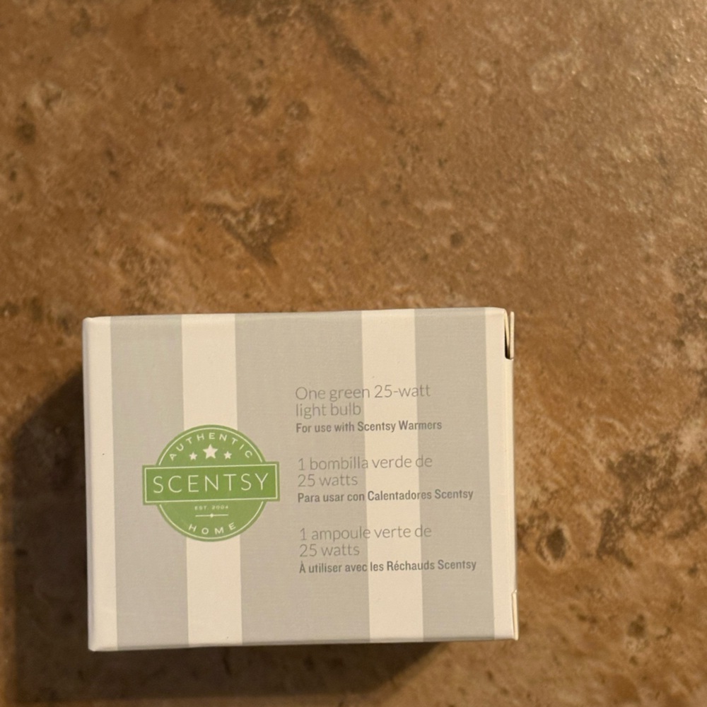 Scentsy Green 25 Watt Light Bulb